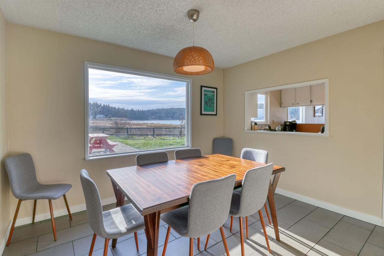 Lopez Island Mud Bay Waterfront Home - thumb 6