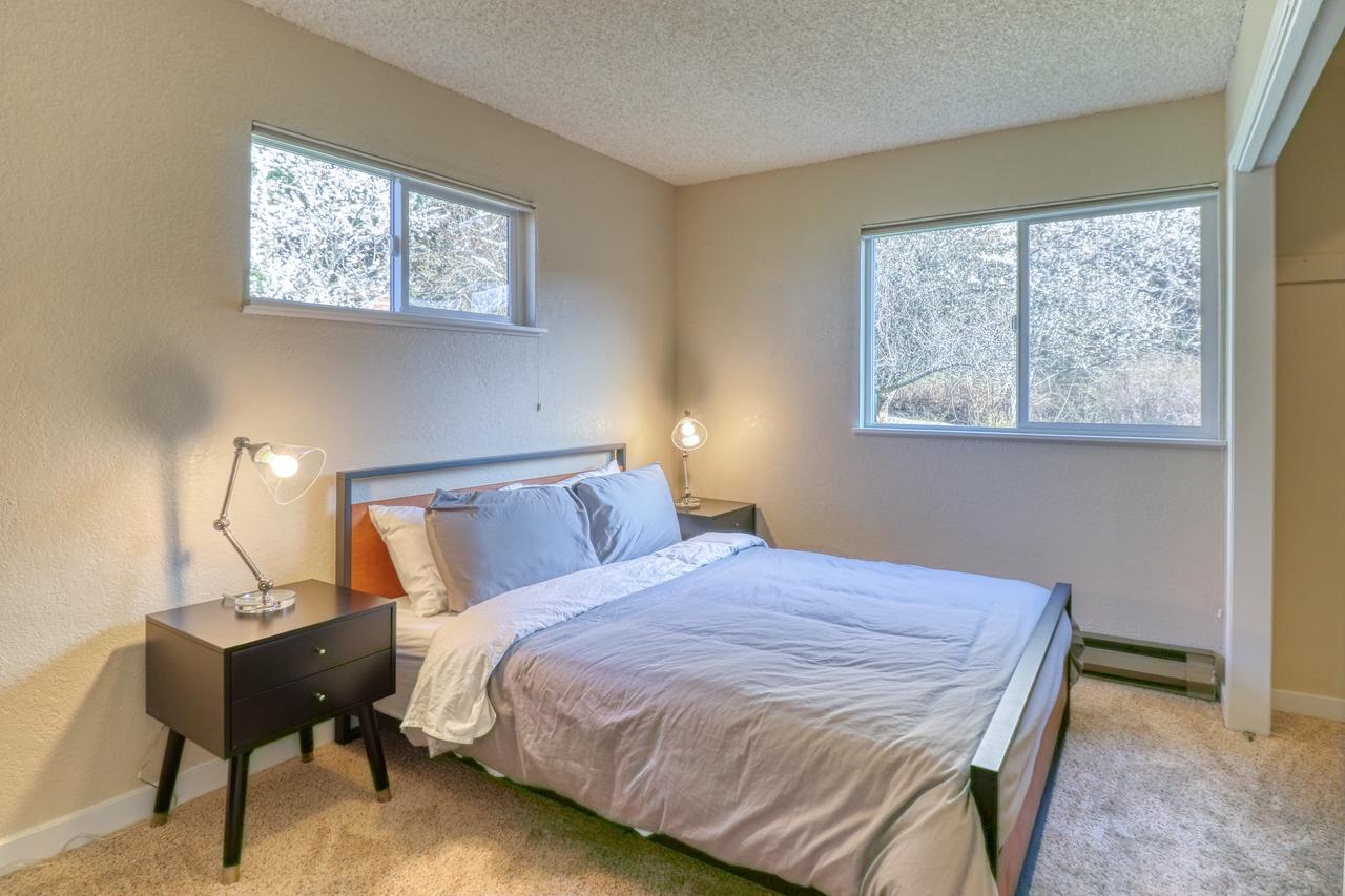 Lopez Island Mud Bay Waterfront Home - thumb 22