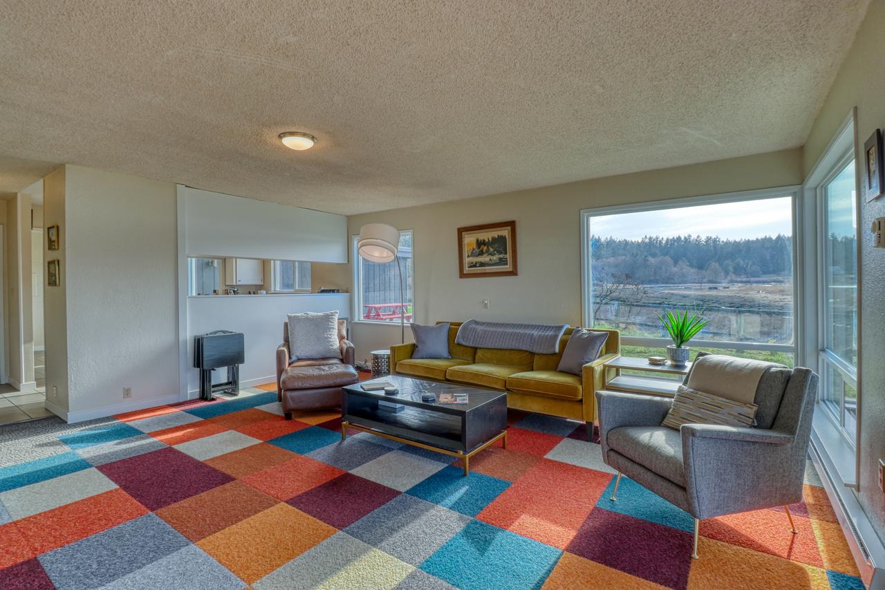 Lopez Island Mud Bay Waterfront Home - thumb 10