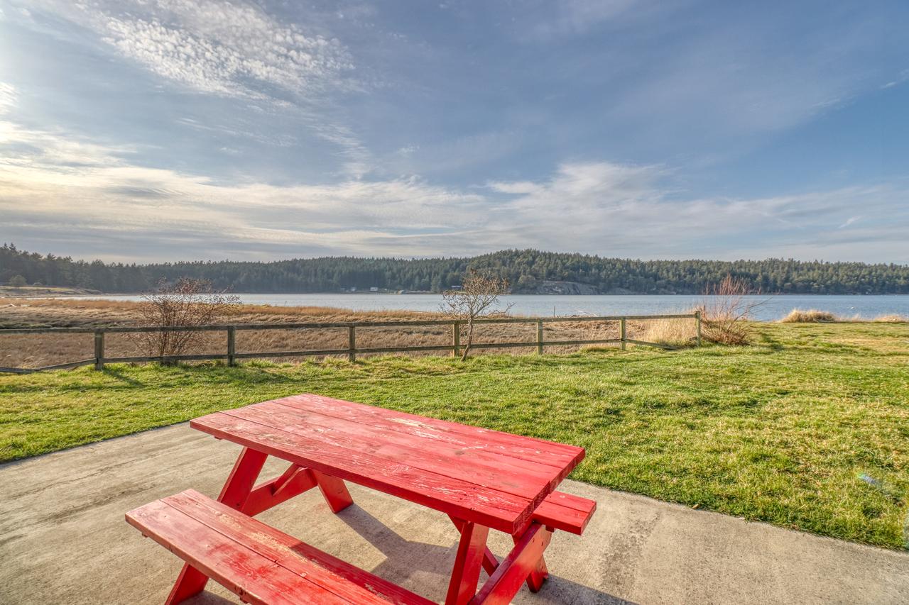 Lopez Island Mud Bay Waterfront Home - thumb 31