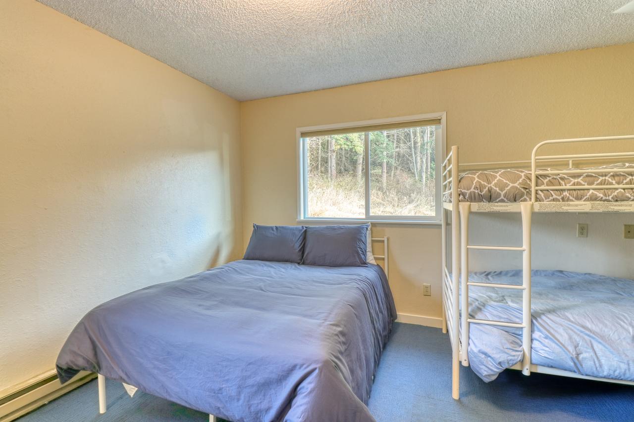 Lopez Island Mud Bay Waterfront Home - thumb 27