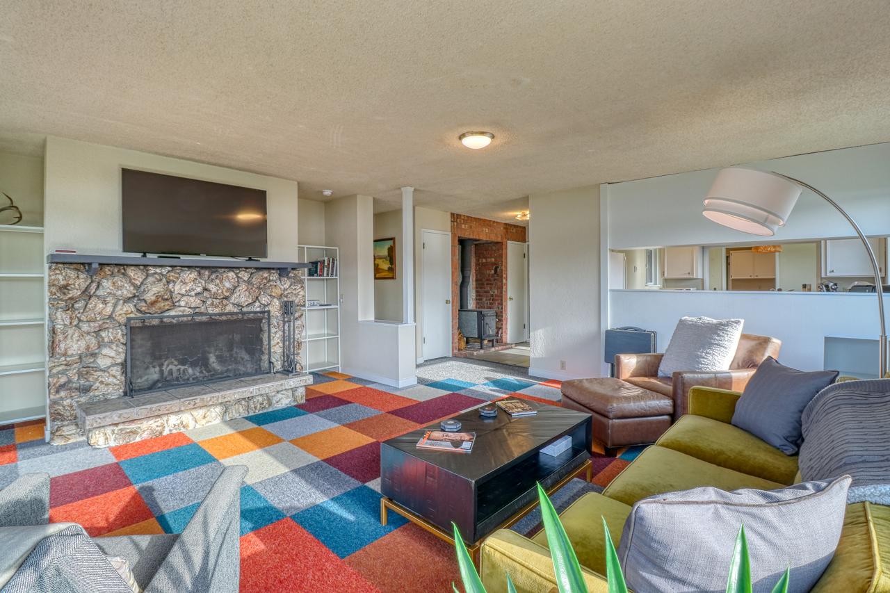 Lopez Island Mud Bay Waterfront Home - thumb 8