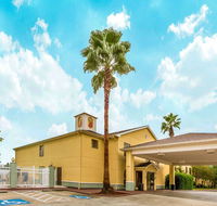 Super 8 by Wyndham Lake Charles/Sulphur - Accommodation Alabama