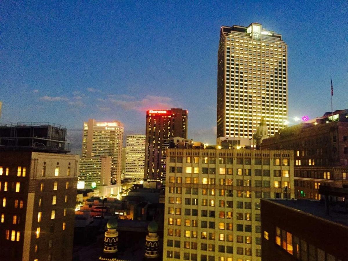 STUNNING NEW 15th FLOOR CONDO- CITY VIEWS FR QTR - thumb 15