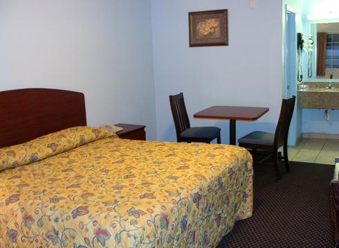 Colonial Inn Hammond - thumb 2