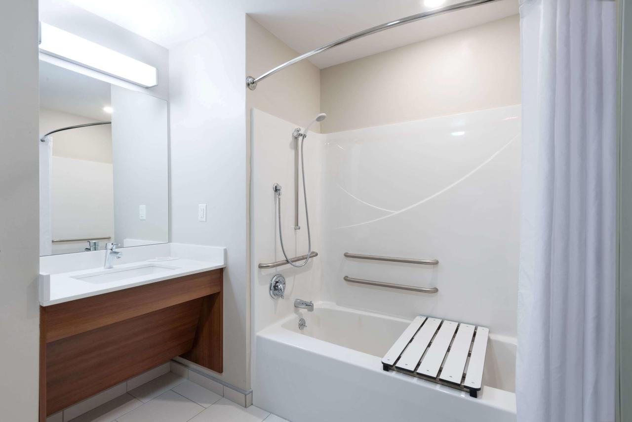 Microtel Inn & Suites Windham - thumb 6