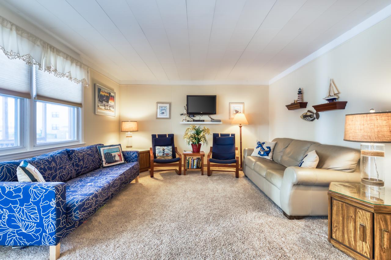 Six By The Sea #2 - thumb 13