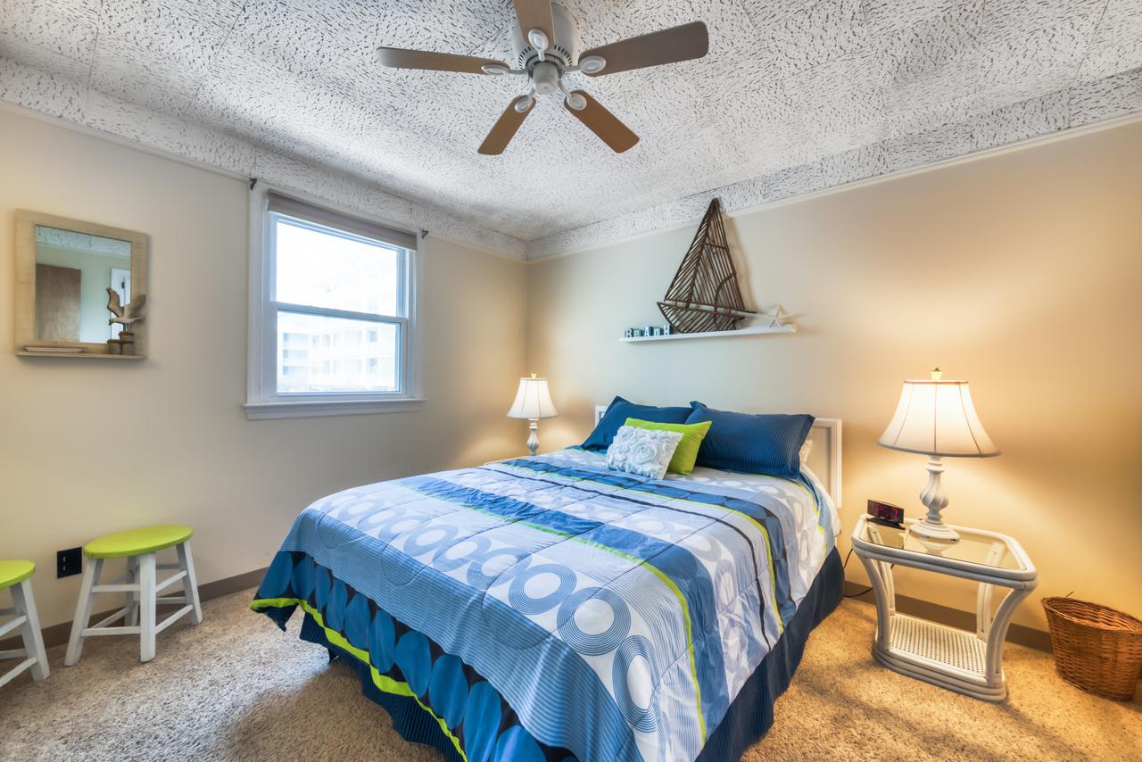 Six By The Sea #2 - thumb 7