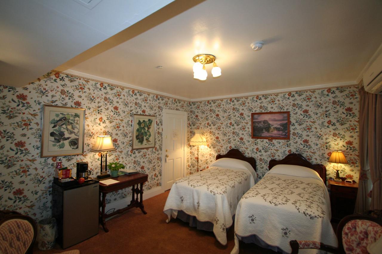 Lodging At The Imperial - thumb 20