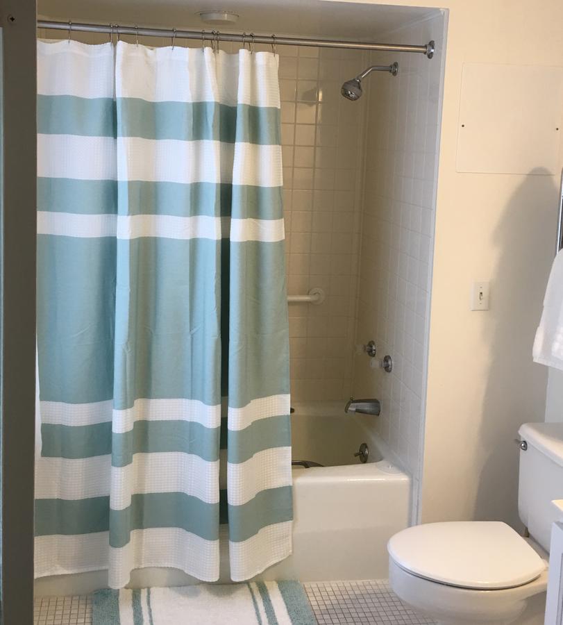 Lodging At The Imperial - thumb 3