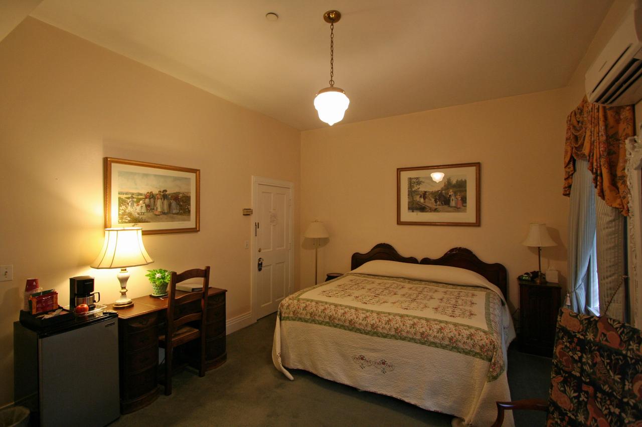 Lodging At The Imperial - thumb 16