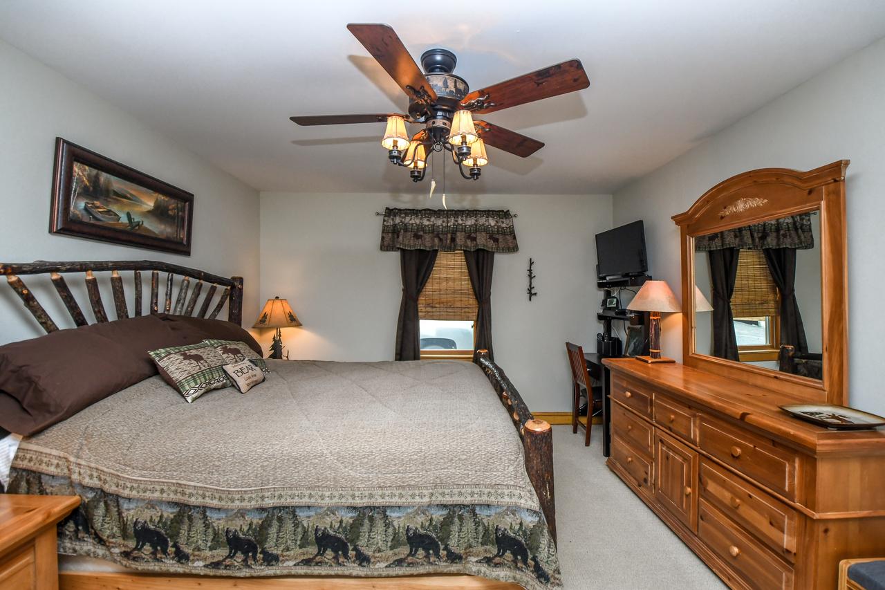 The Bear's Den - thumb 18