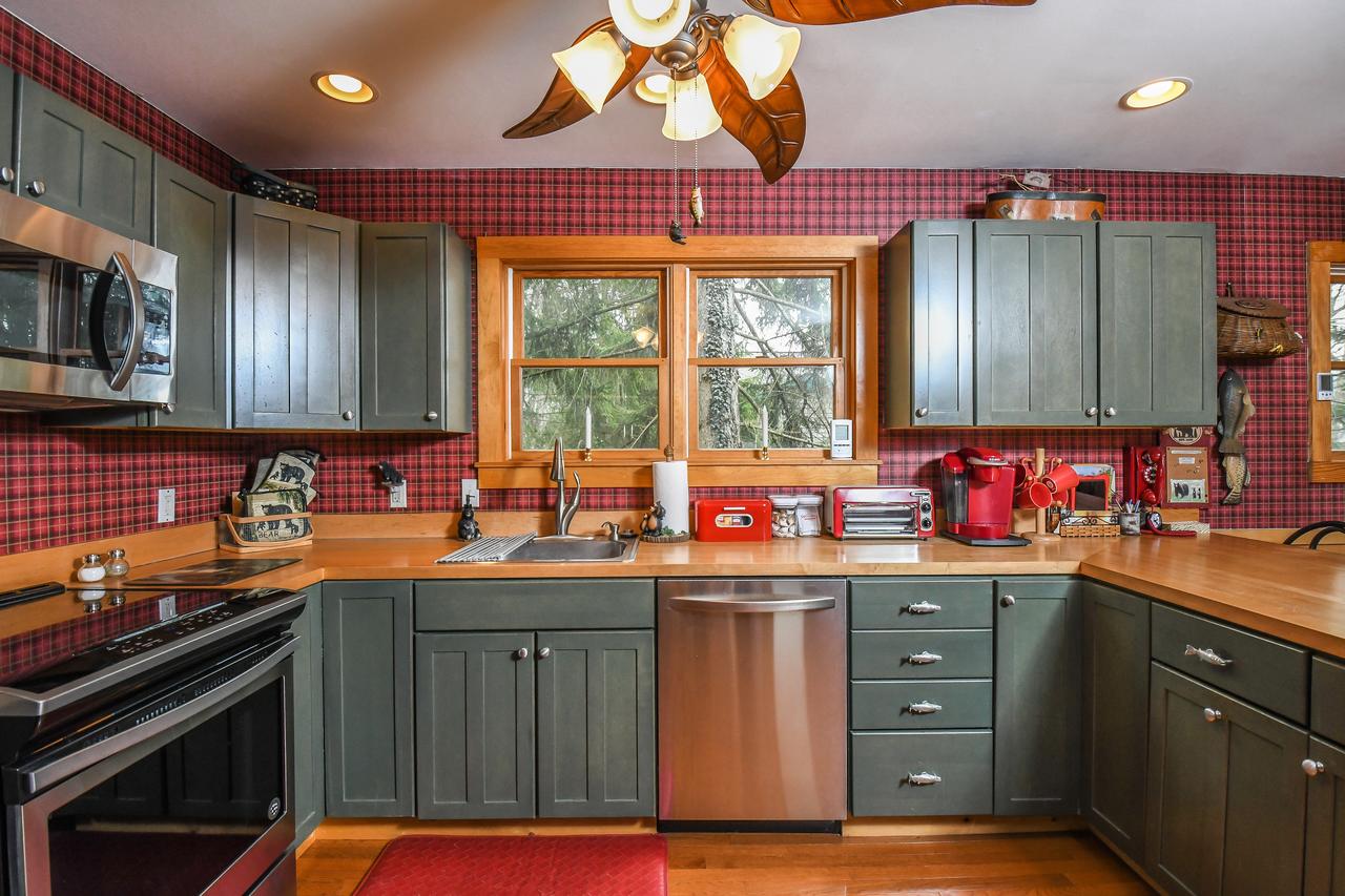 The Bear's Den - thumb 14