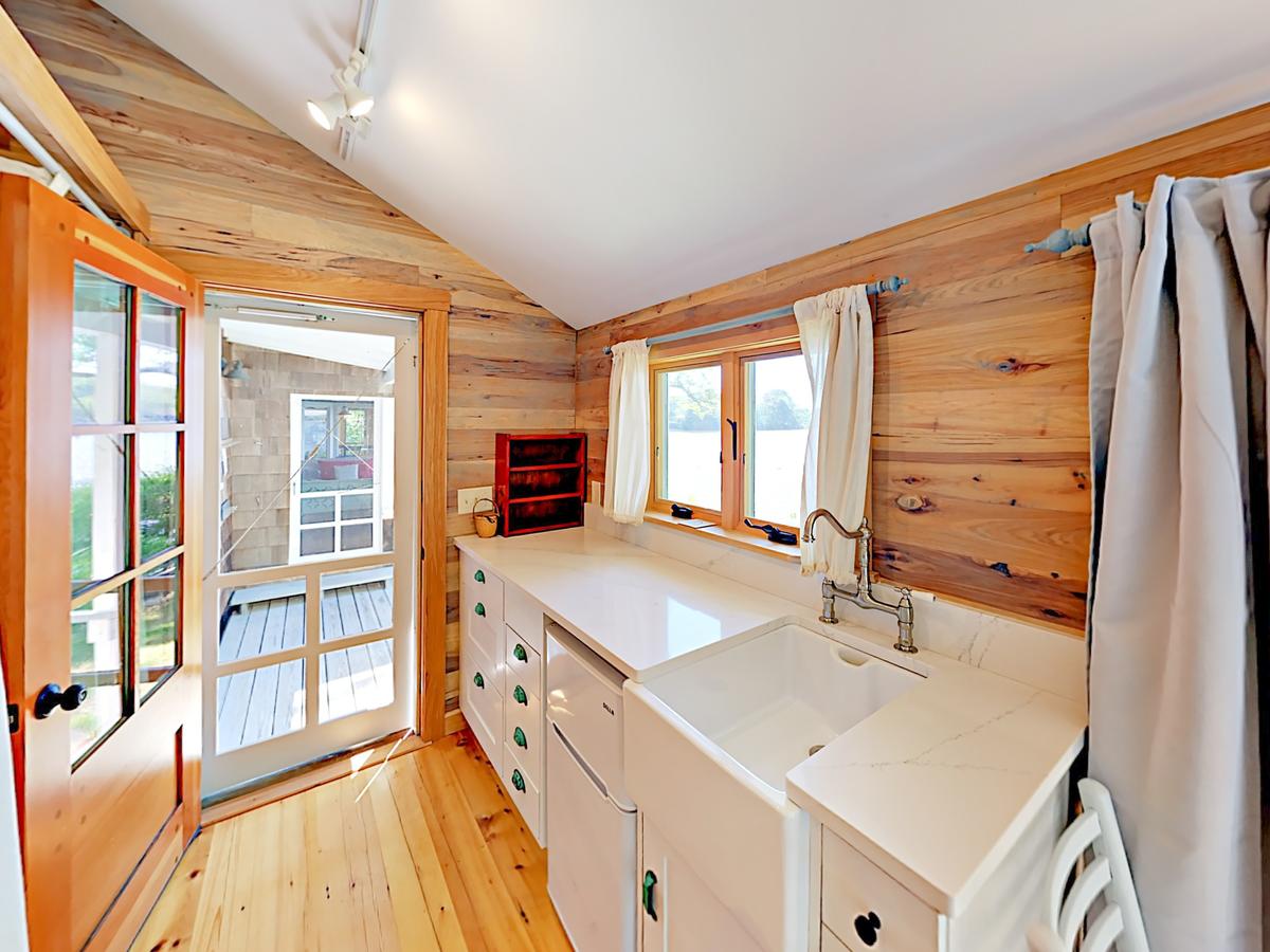 112 Ransom Rd Home - thumb 3