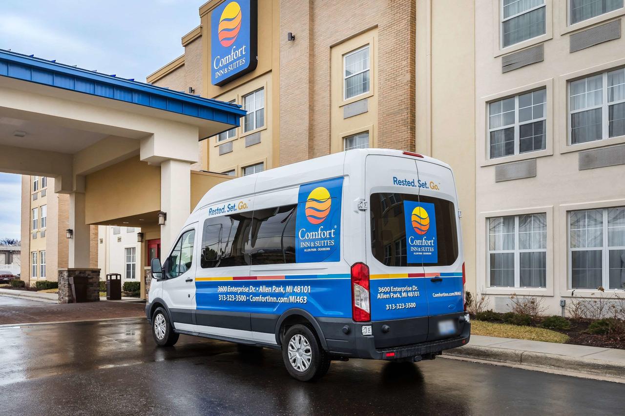 Comfort Inn & Suites Allen Park/Dearborn - thumb 0