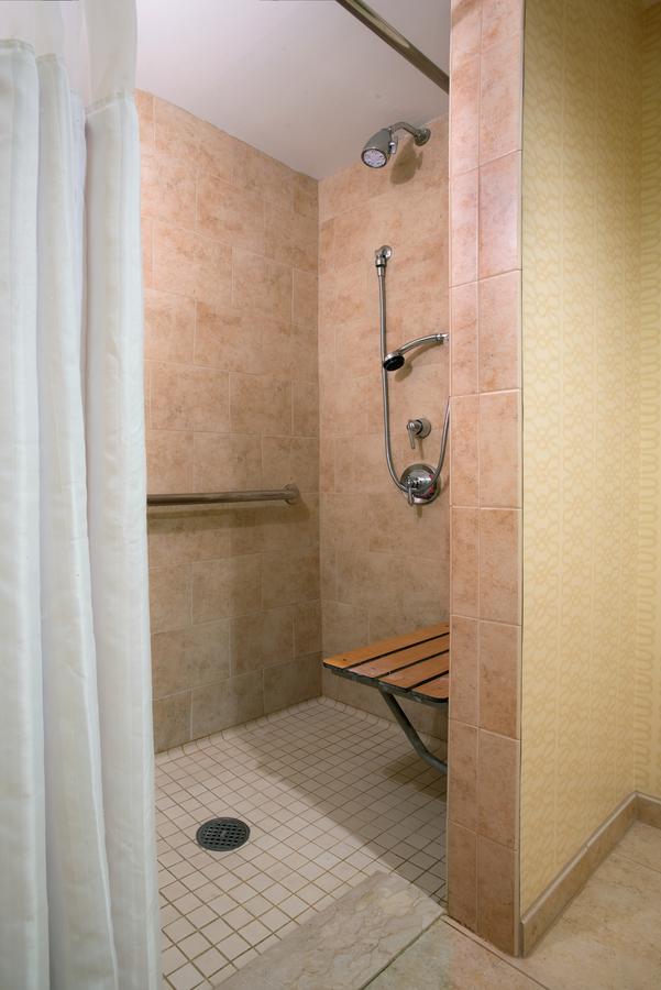 DoubleTree Suites By Hilton Detroit Downtown - Fort Shelby - thumb 16