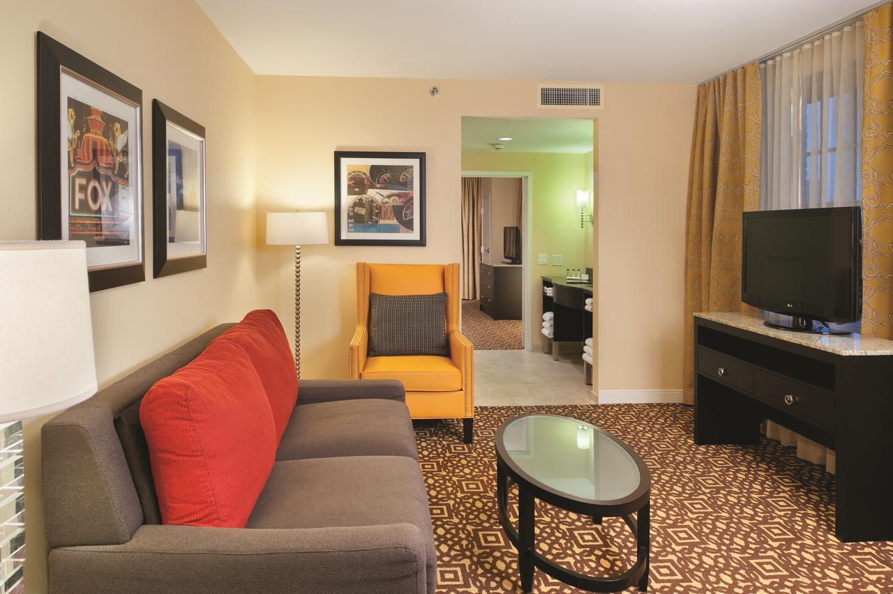 DoubleTree Suites By Hilton Detroit Downtown - Fort Shelby - thumb 25