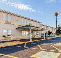 Super 8 by Wyndham Ionia MI - Accommodation Alabama