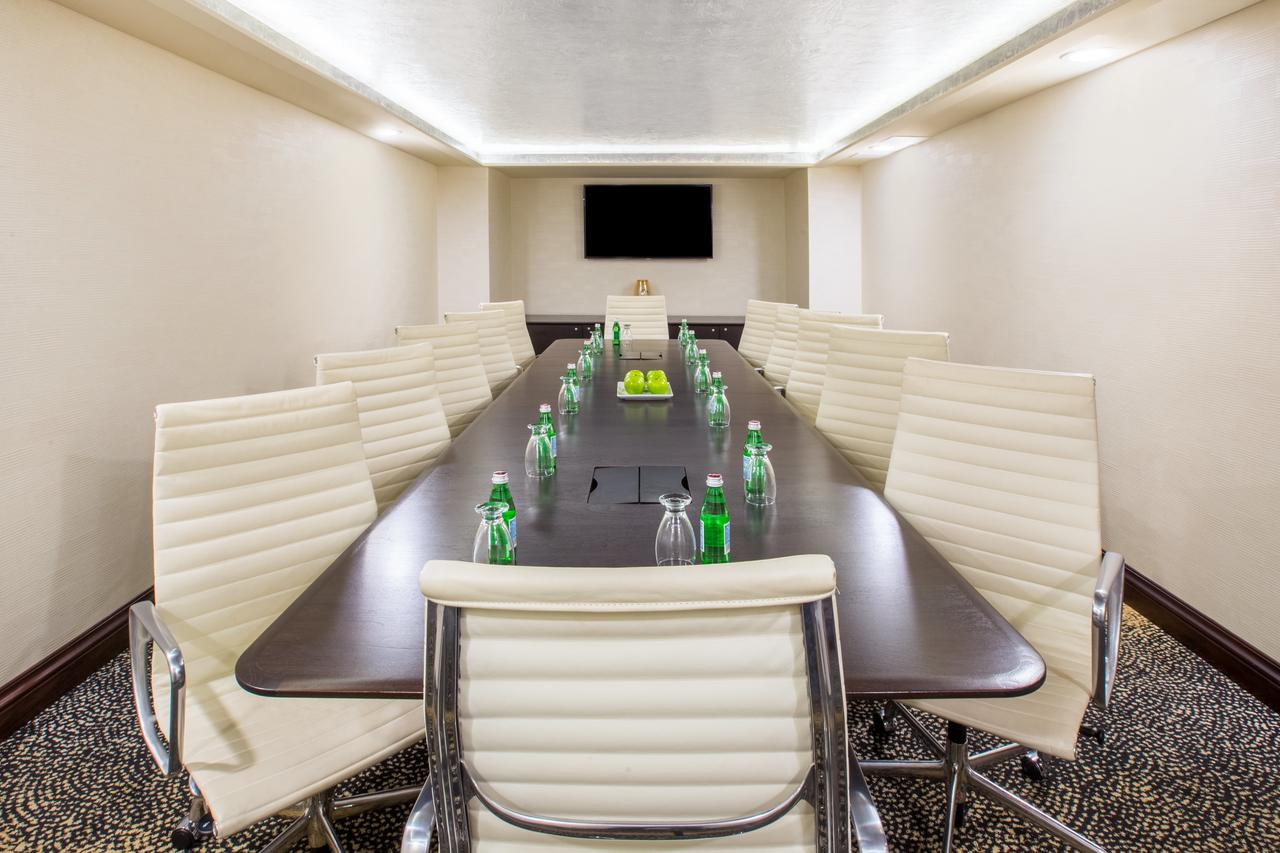 Crowne Plaza Detroit Downtown Riverfront - thumb 36