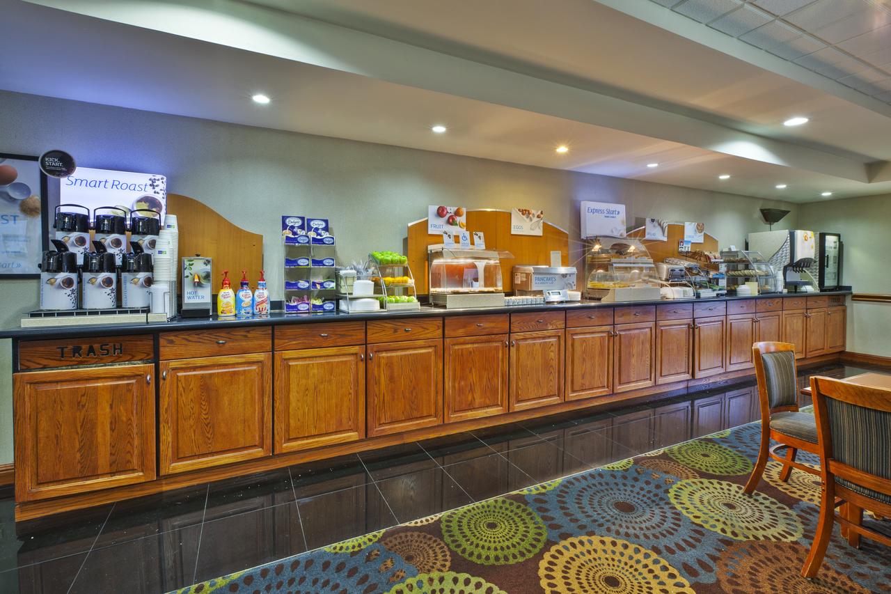 Holiday Inn Express Hotel & Suites - Belleville Area - thumb 34