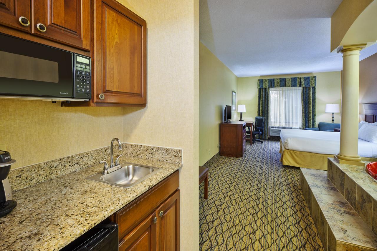 Holiday Inn Express Hotel & Suites - Belleville Area - thumb 18