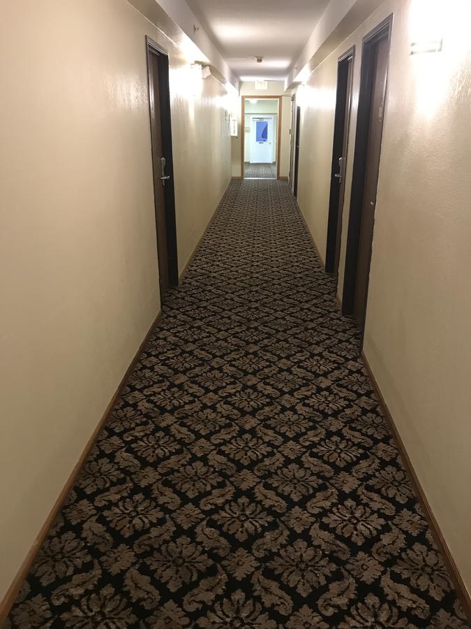 Super 8 By Wyndham Bridgeview Of Mackinaw City - thumb 28