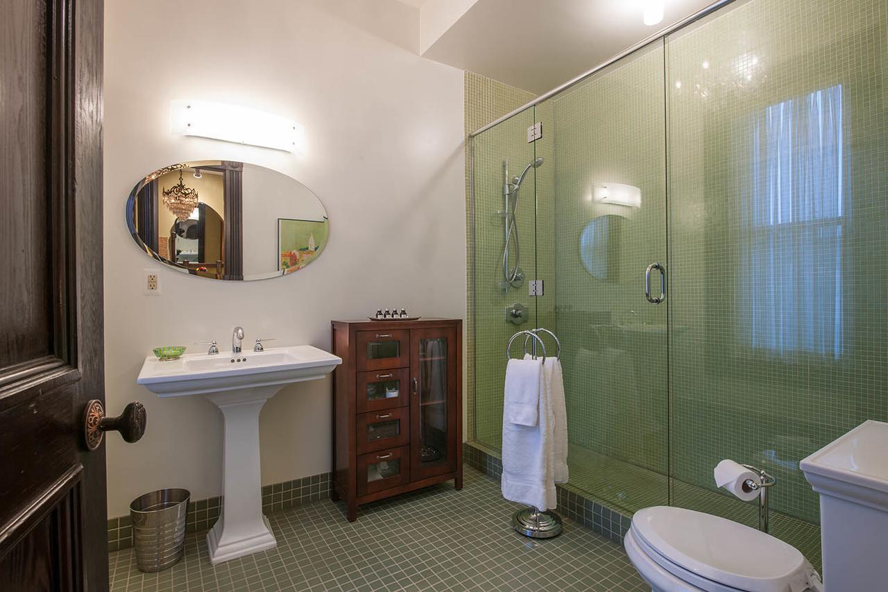 Inn At 97 Winder - thumb 17