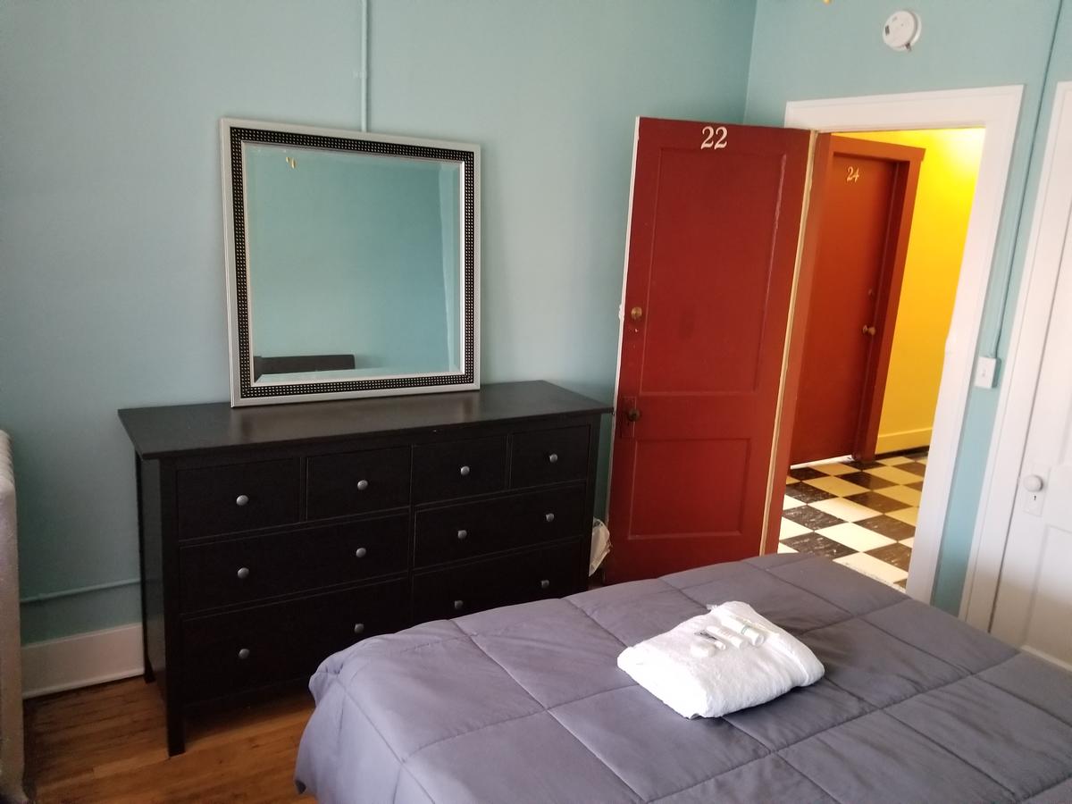Hamtramck Hostel - thumb 7