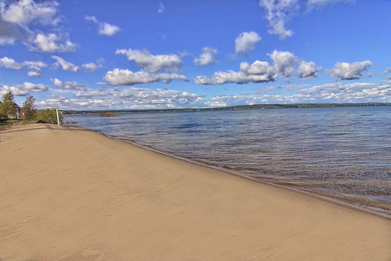 208 North Shore Inn - thumb 12