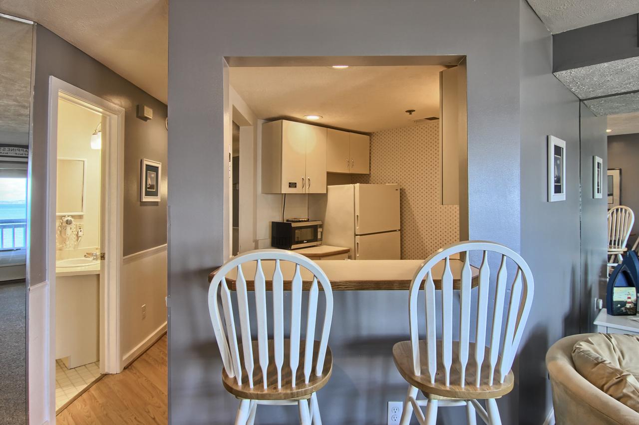 208 North Shore Inn - thumb 5