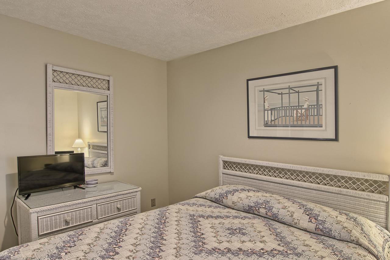 208 North Shore Inn - thumb 8