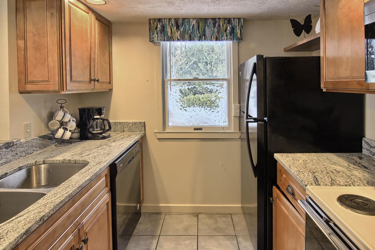 106 North Shore Inn - thumb 20