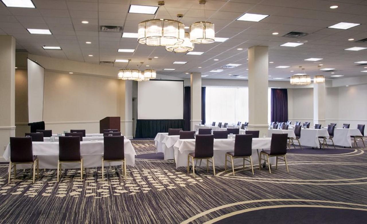 Radisson Hotel Brooklyn Center - thumb 10