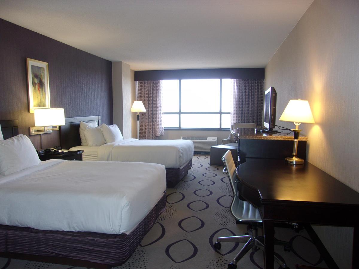 Radisson Hotel Brooklyn Center - thumb 13