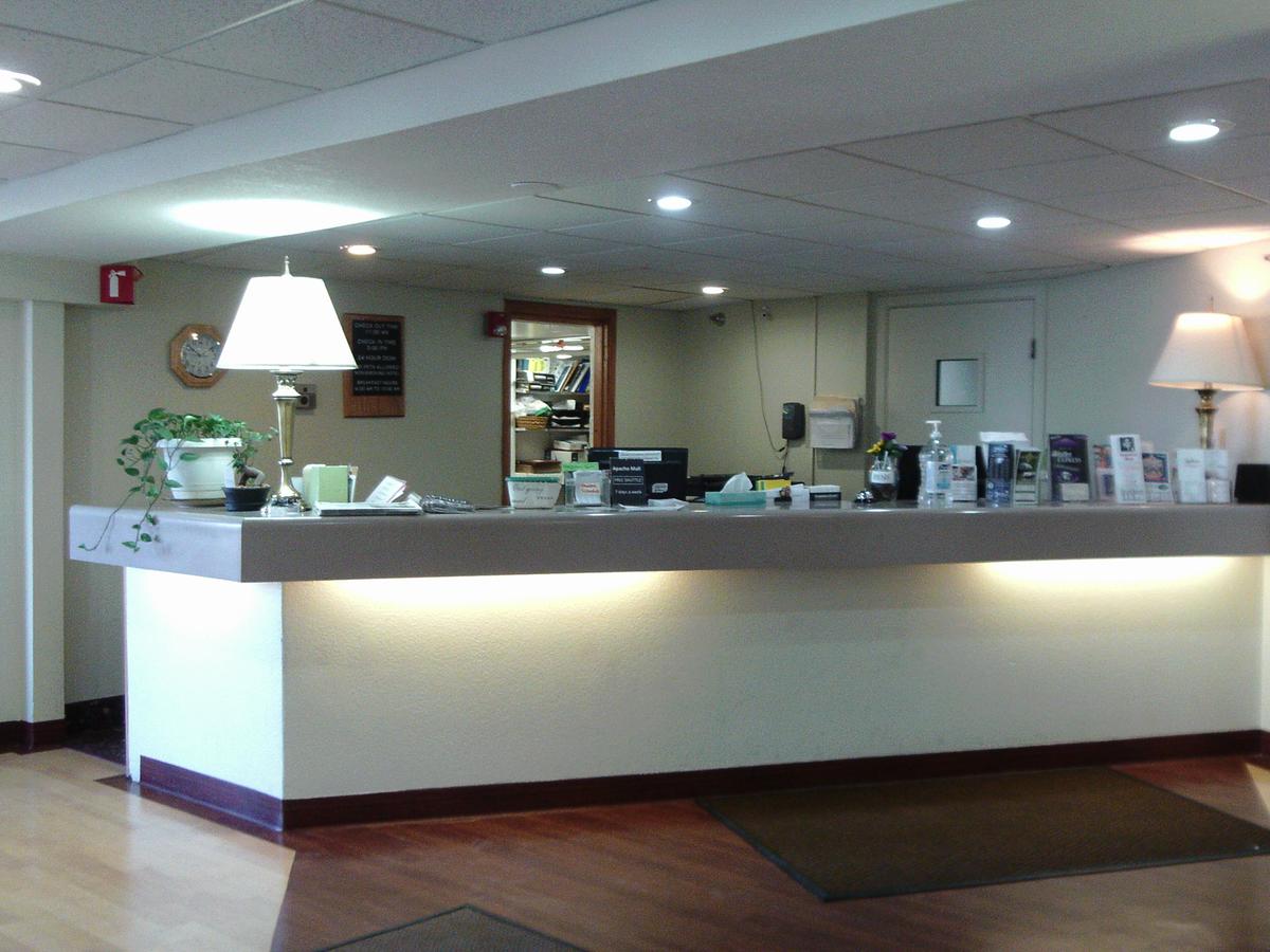 5th Avenue Inn & Suites - thumb 1