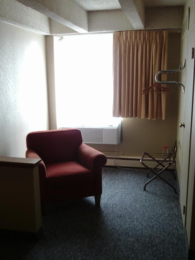 5th Avenue Inn & Suites - thumb 10