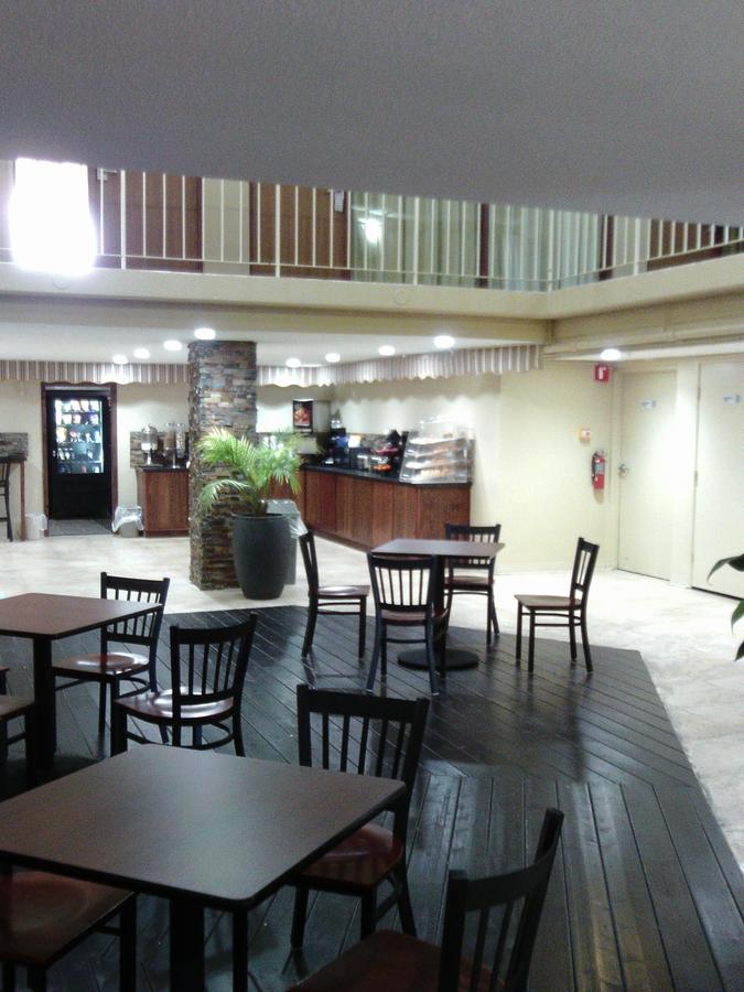 5th Avenue Inn & Suites - thumb 22