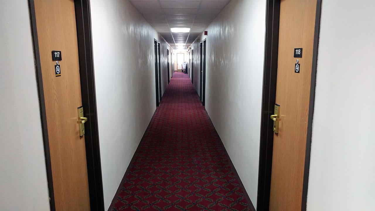 Red Carpet Inn - Windom - thumb 14