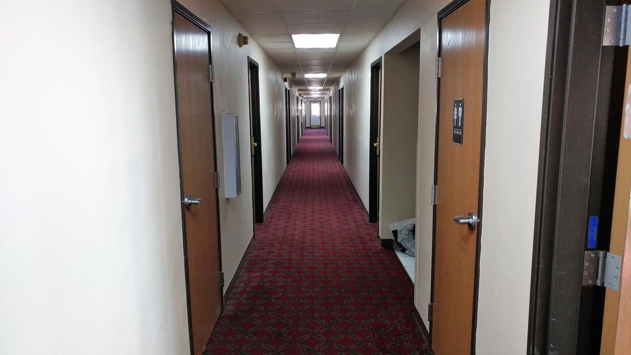 Red Carpet Inn - Windom - thumb 15