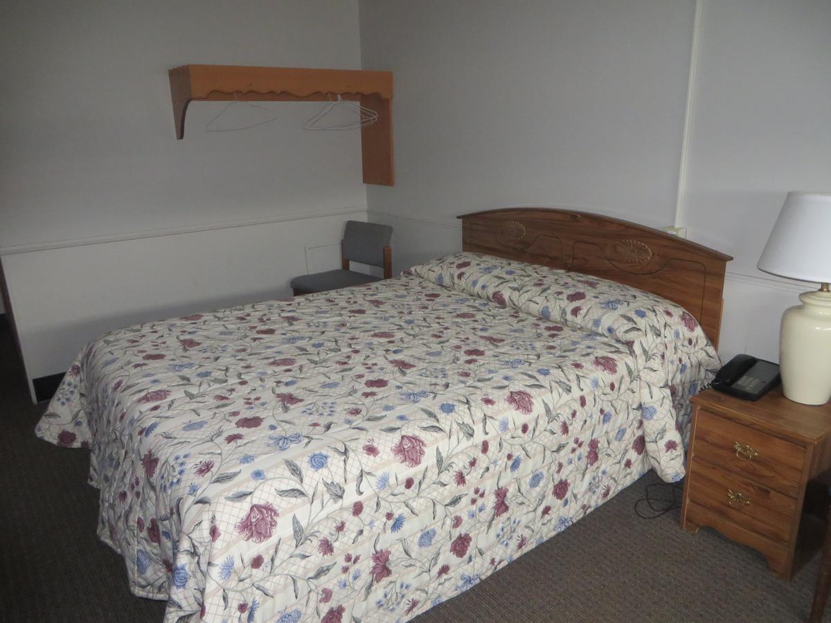 2nd Street Inn & Suites - thumb 6