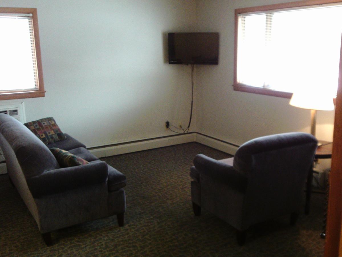 2nd Street Inn & Suites - thumb 4