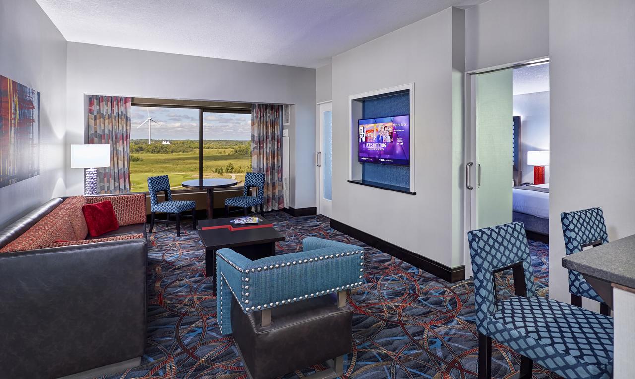 Mystic Lake Casino Hotel - thumb 18