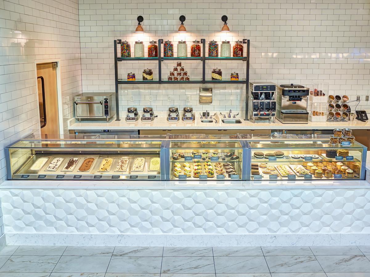 Mystic Lake Casino Hotel - thumb 25