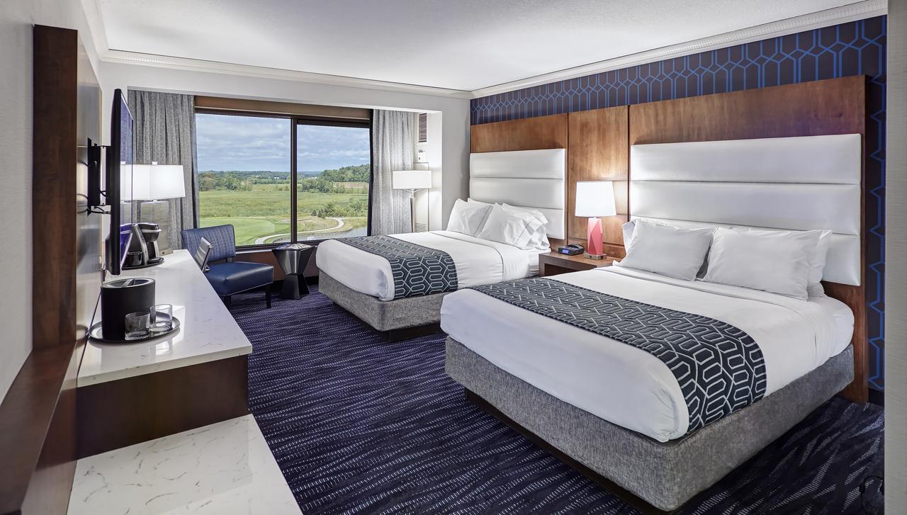 Mystic Lake Casino Hotel - thumb 6