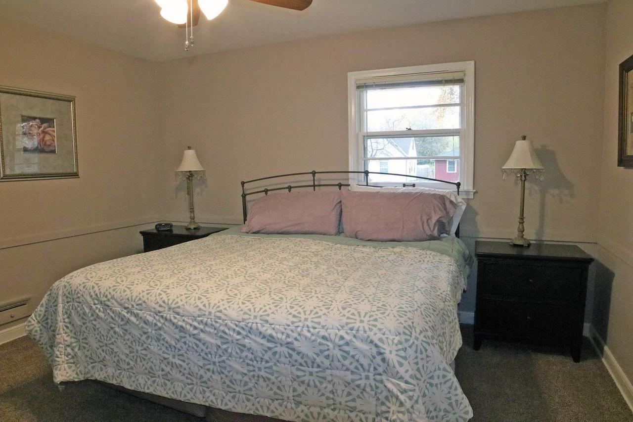 4 Bedroom 2 Bath Nokomis Home - thumb 12