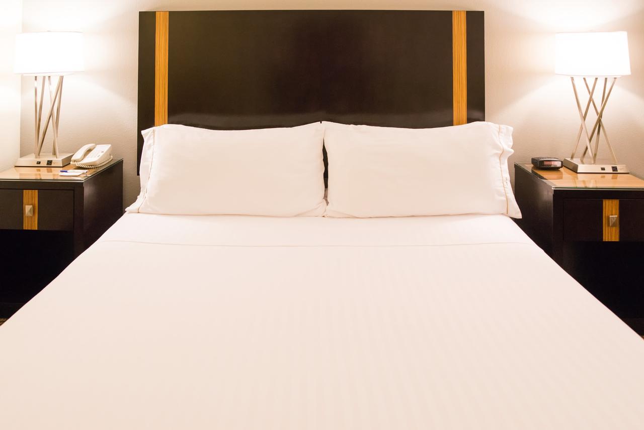 Holiday Inn Express Hotel & Suites Chanhassen - thumb 41