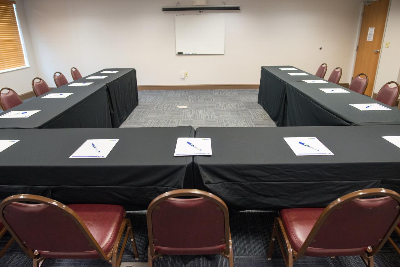 Holiday Inn Express Hotel & Suites Chanhassen - thumb 8