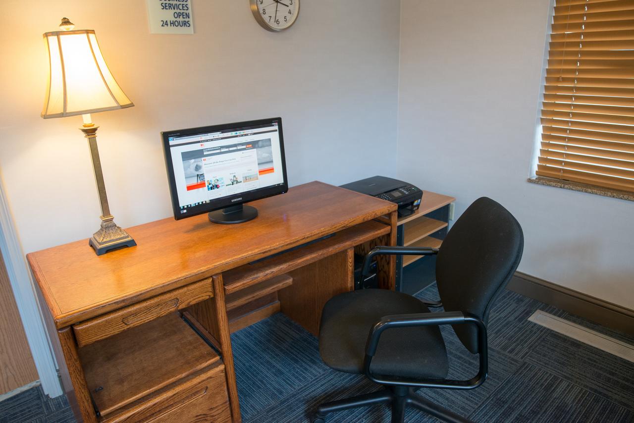 Holiday Inn Express Hotel & Suites Chanhassen - thumb 17