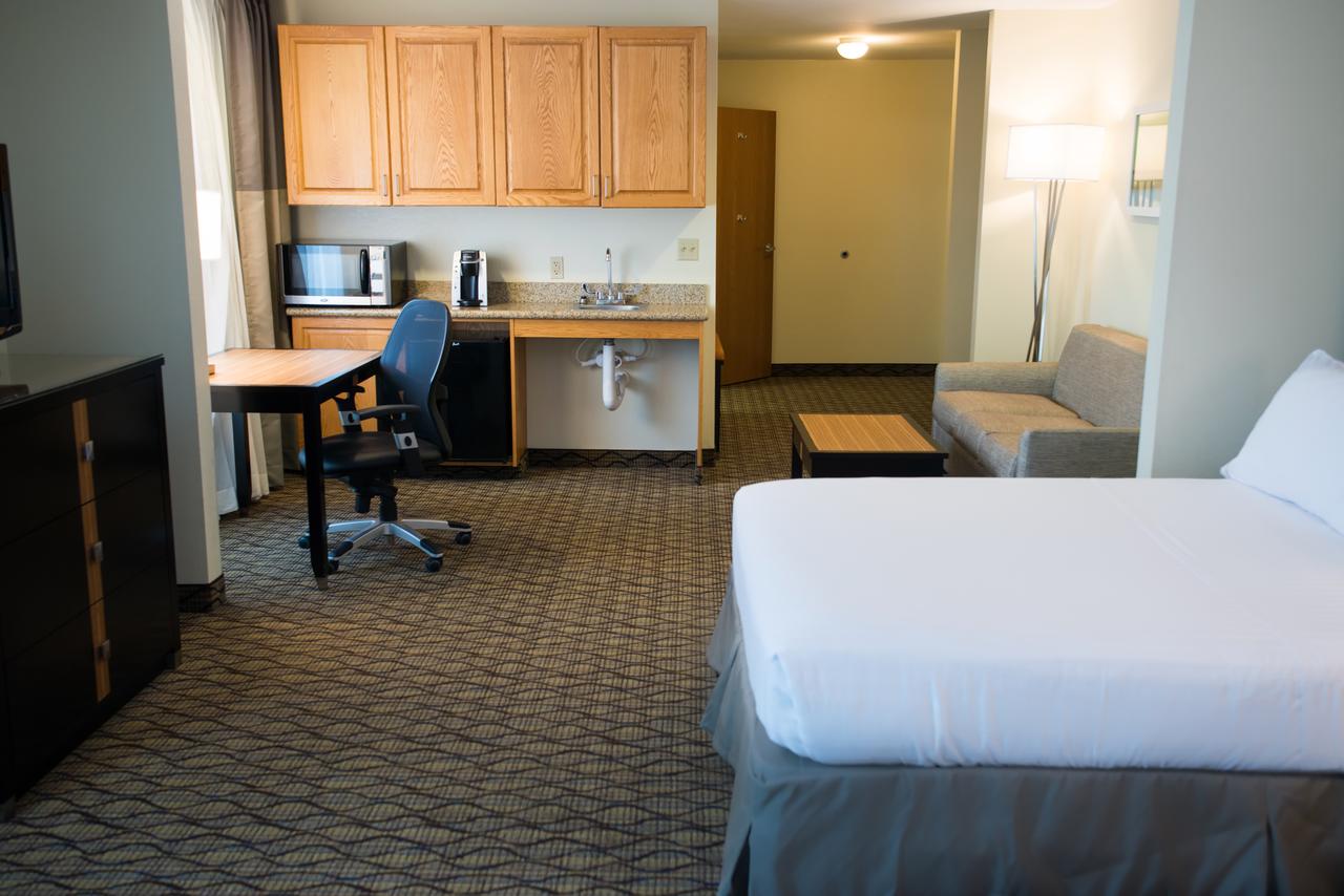 Holiday Inn Express Hotel & Suites Chanhassen - thumb 36