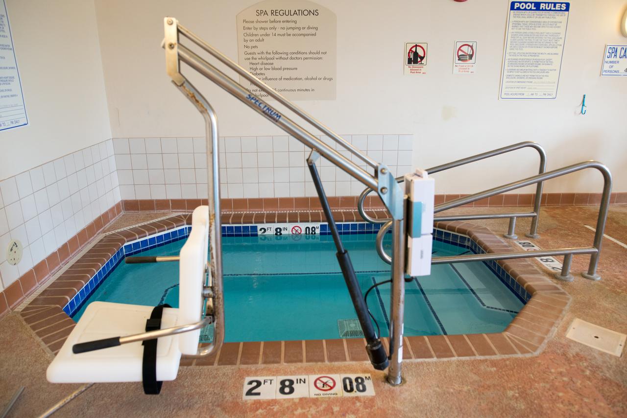 Holiday Inn Express Hotel & Suites Chanhassen - thumb 14